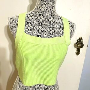 House of Harlow 1960 lime green crop top on size XL NWT.